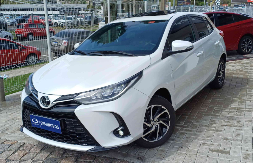 toyota yaris 1.5 16v flex xls multidrive 4p automatico 2024