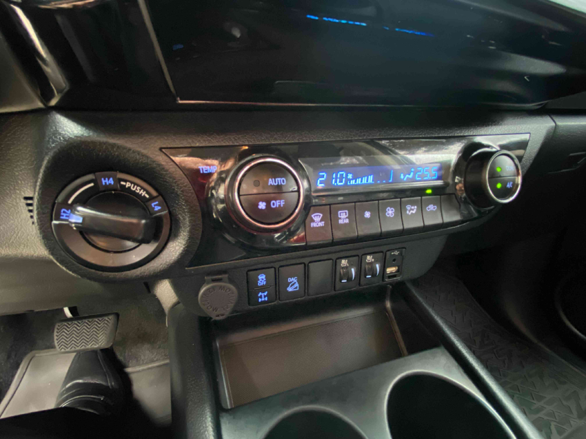toyota hilux 2.8 d-4d turbo diesel cd srx 4x4 automatico 4p 2023