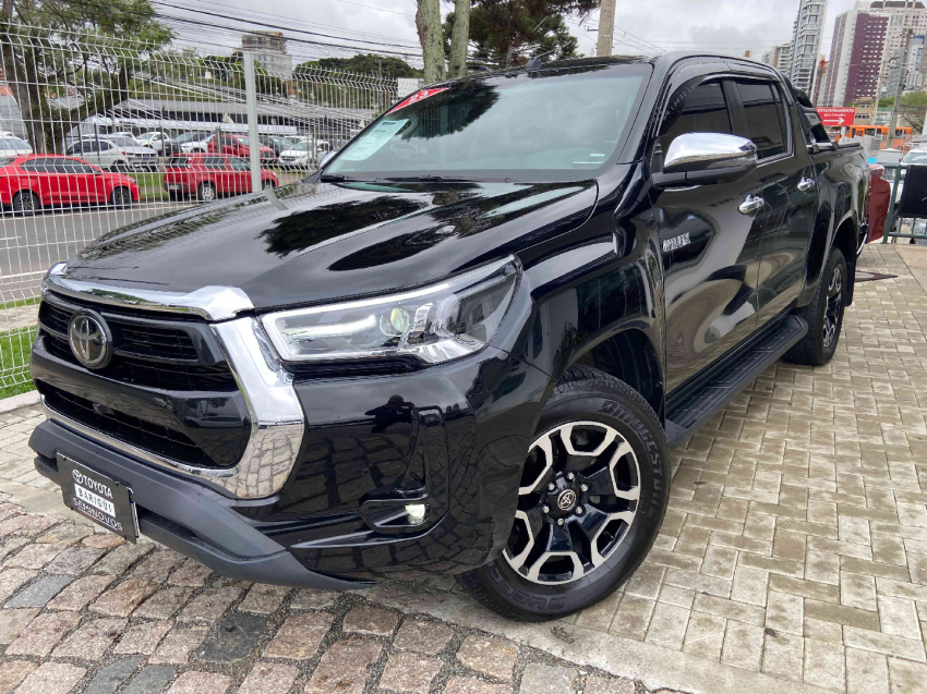 toyota hilux 2.8 d-4d turbo diesel cd srx 4x4 automatico 4p 2023