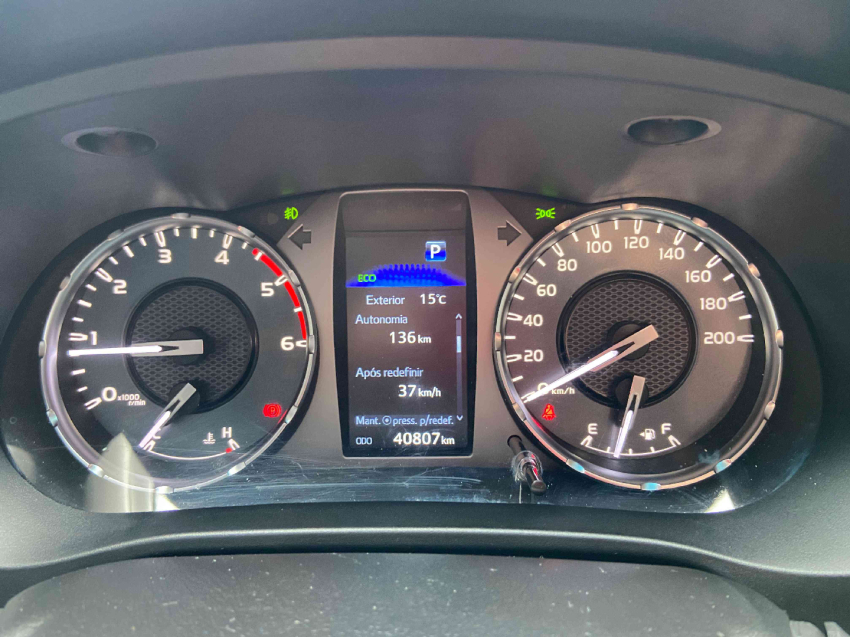 toyota hilux 2.8 d-4d turbo diesel cd srx 4x4 automatico 4p 2023
