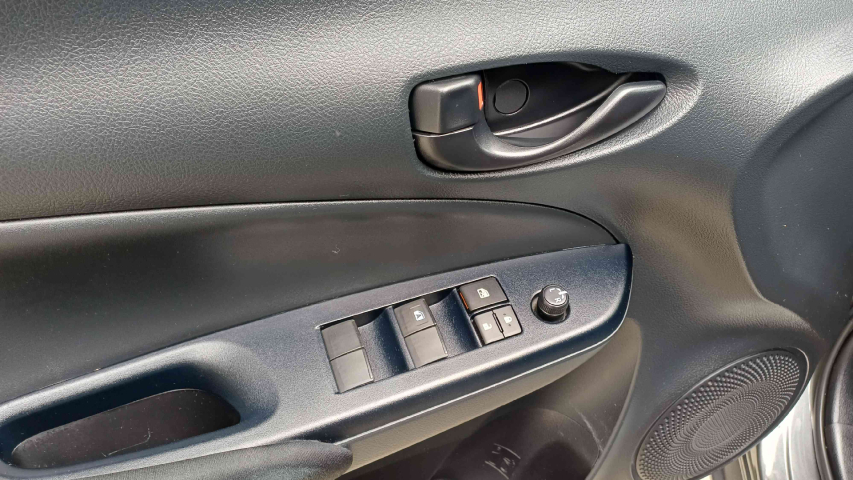 toyota yaris 1.5 16v flex xl multidrive 4p automatico 2025