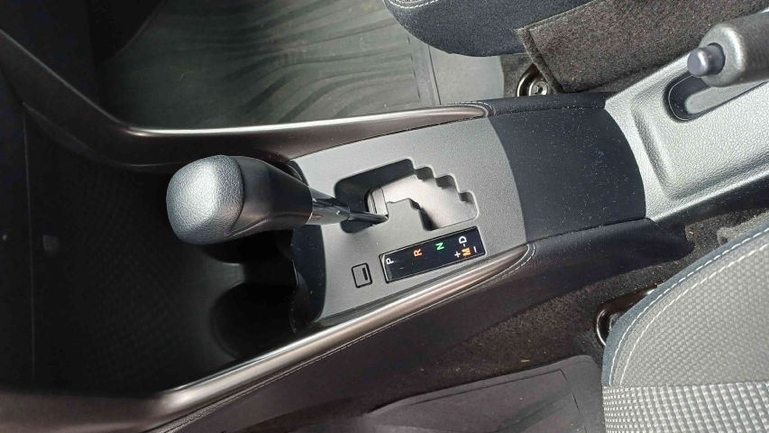 toyota yaris 1.5 16v flex xl multidrive 4p automatico 2025