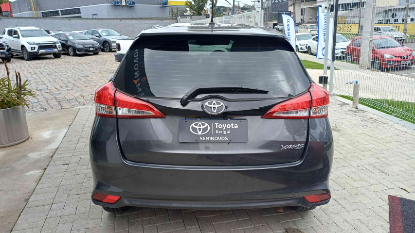 toyota yaris 1.5 16v flex xl multidrive 4p automatico 2025