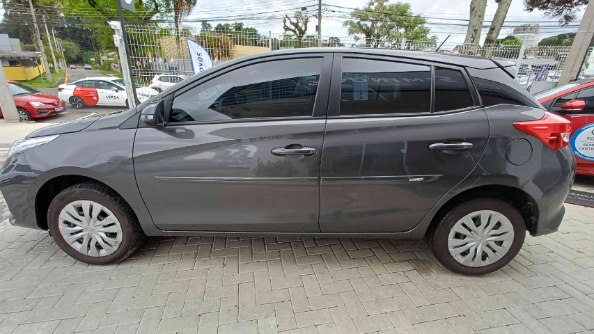 toyota yaris 1.5 16v flex xl multidrive 4p automatico 2025
