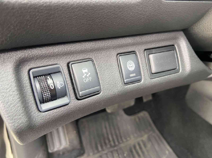 nissan frontier 2.3 16v turbo diesel pro4x cd 4x4 automatico 4p 202312 nissan frontier 2.3 16v turbo diesel pro4x cd 4x4 automatico 4p 202312