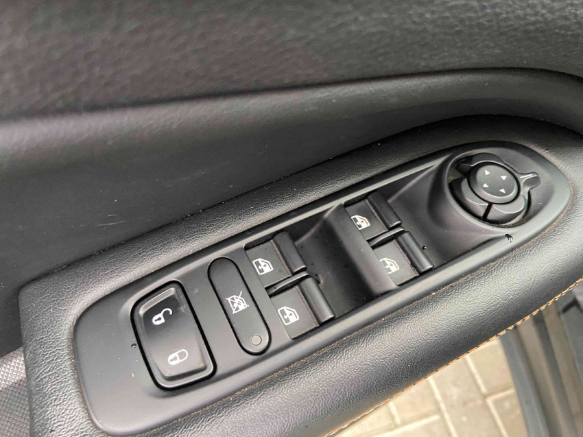 jeep compass 2.0 16v flex longitude automatico 4p 201811