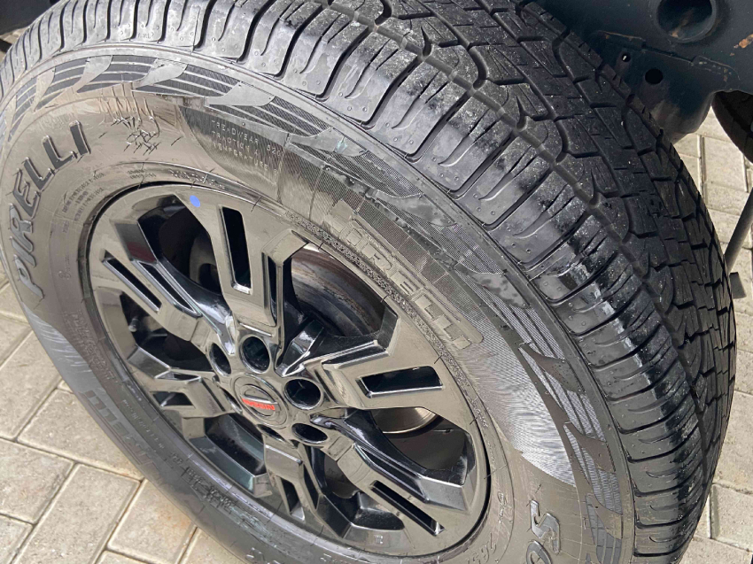 nissan frontier 2.3 16v turbo diesel pro4x cd 4x4 automatico 4p 202319