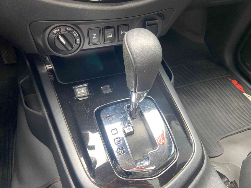 nissan frontier 2.3 16v turbo diesel pro4x cd 4x4 automatico 4p 202313