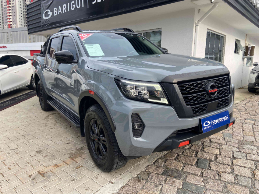 nissan frontier 2.3 16v turbo diesel pro4x cd 4x4 automatico 4p 20232