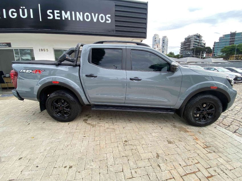 nissan frontier 2.3 16v turbo diesel pro4x cd 4x4 automatico 4p 20233