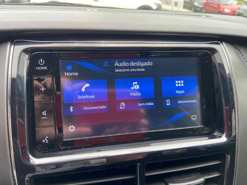 toyota yaris 1.5 16v flex sedan xl live multidrive 4p automatico 202313