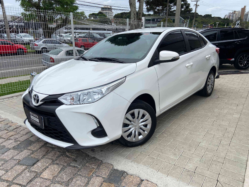 toyota yaris 1.5 16v flex sedan xl live multidrive 4p automatico 2023