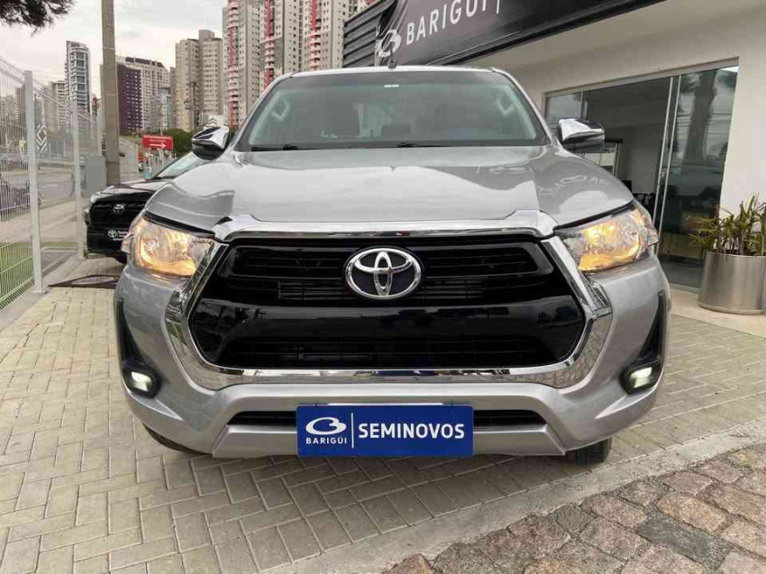 toyota hilux 2.8 d-4d turbo diesel cd srv 4x4 automatico 4p 20211