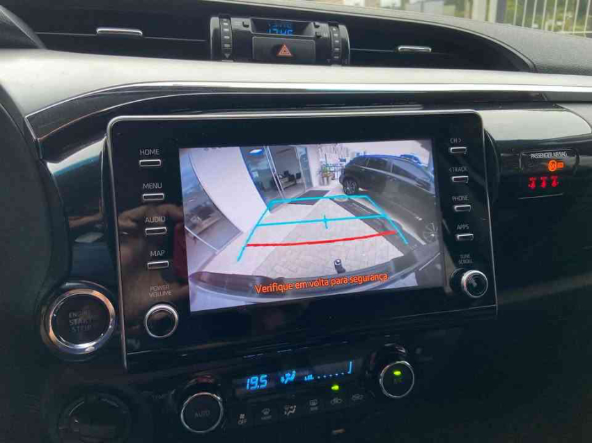 toyota hilux 2.8 d-4d turbo diesel cd srv 4x4 automatico 4p 202112