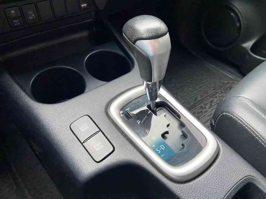 toyota hilux 2.8 d-4d turbo diesel cd srv 4x4 automatico 4p 202111