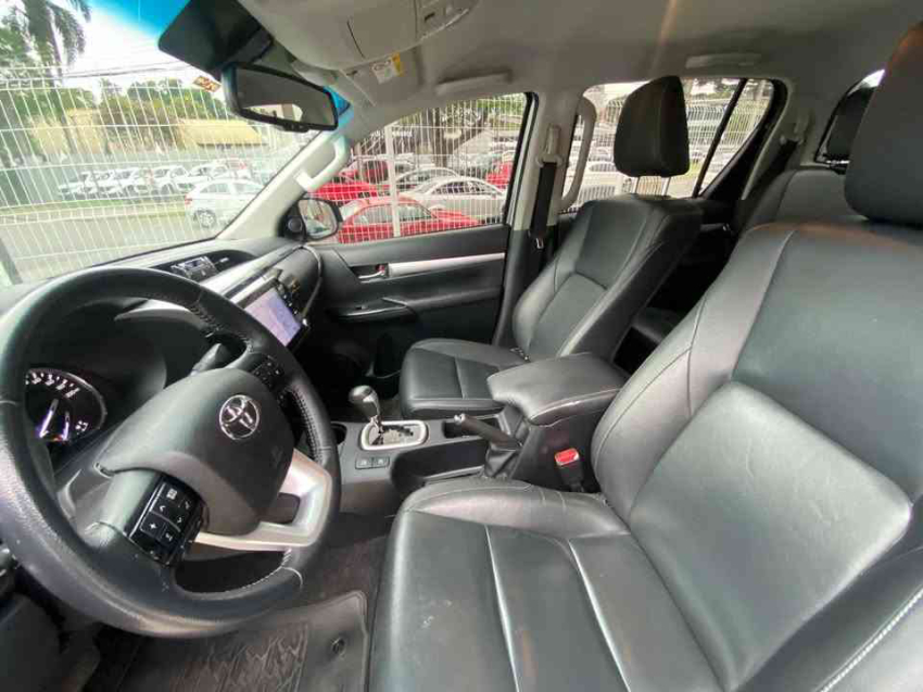 toyota hilux 2.8 d-4d turbo diesel cd srv 4x4 automatico 4p 20219