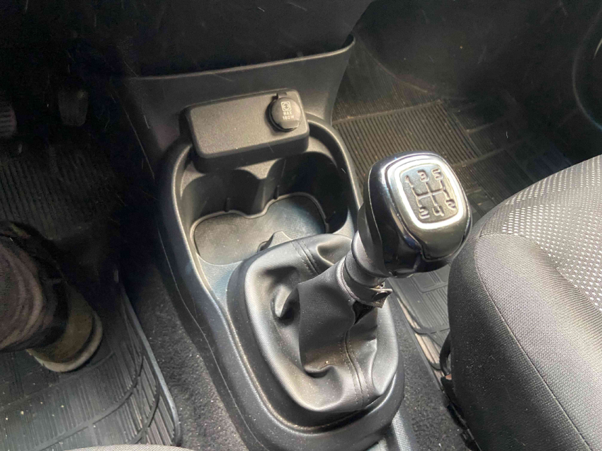 fiat mobi 1.0 evo flex like. manual 4p 201711