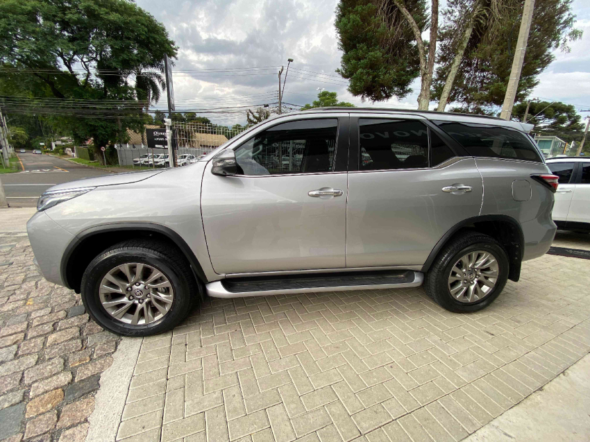 toyota hilux sw4 2.8 d-4d turbo diesel srx 4x4 automatico 4p 20248