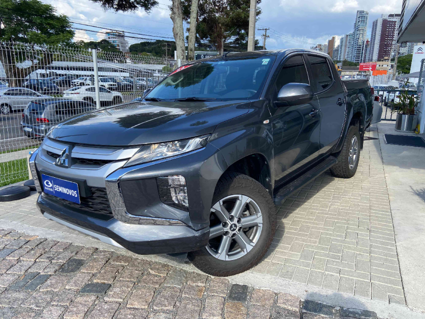 mitsubishi triton 2.4 biturbo diesel cd gls 4x4 automatico 4p 2024