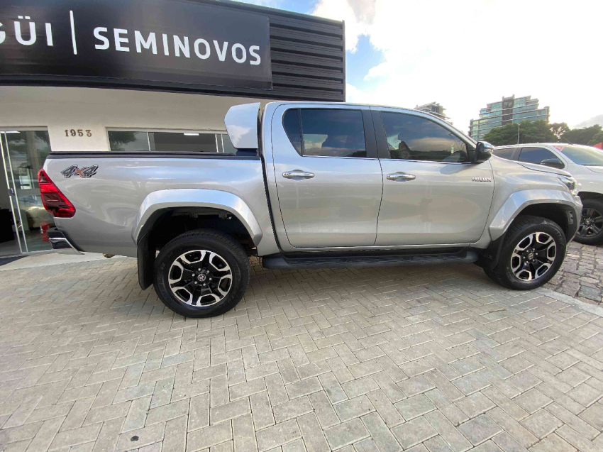 toyota hilux 2.8 d-4d turbo diesel cd srx plus 4x4 automatico 4p 20243