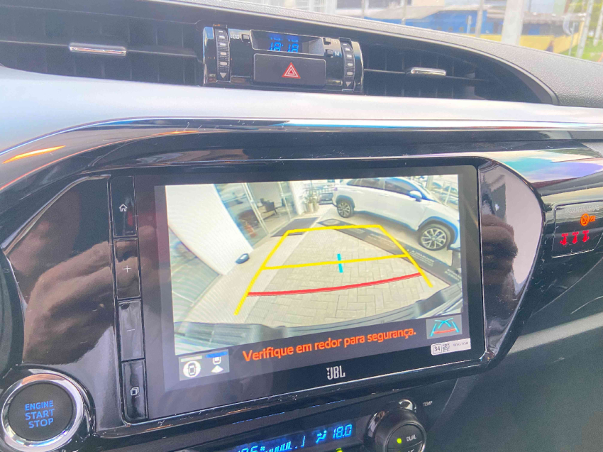 toyota hilux 2.8 d-4d turbo diesel cd srx plus 4x4 automatico 4p 202414