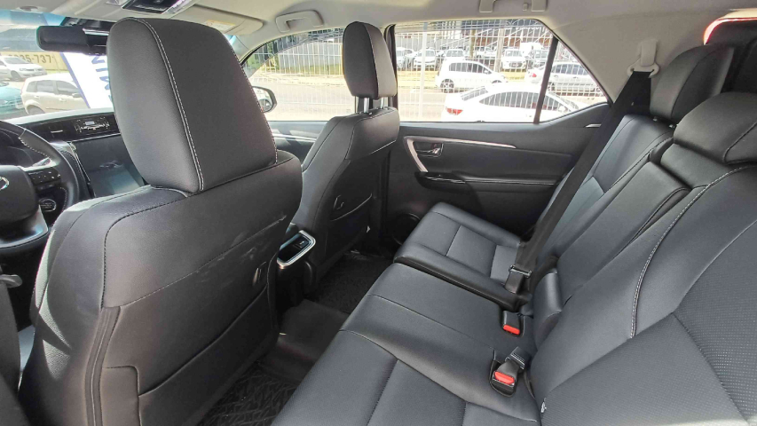 toyota hilux sw4 2.8 d-4d turbo diesel srx platinum 7l 4x4 automatico 4p 202412