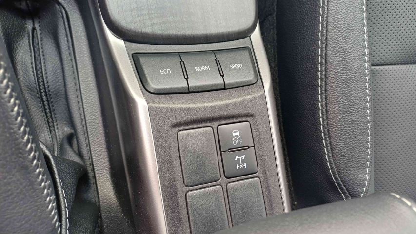 toyota hilux sw4 2.8 d-4d turbo diesel srx platinum 7l 4x4 automatico 4p 202419