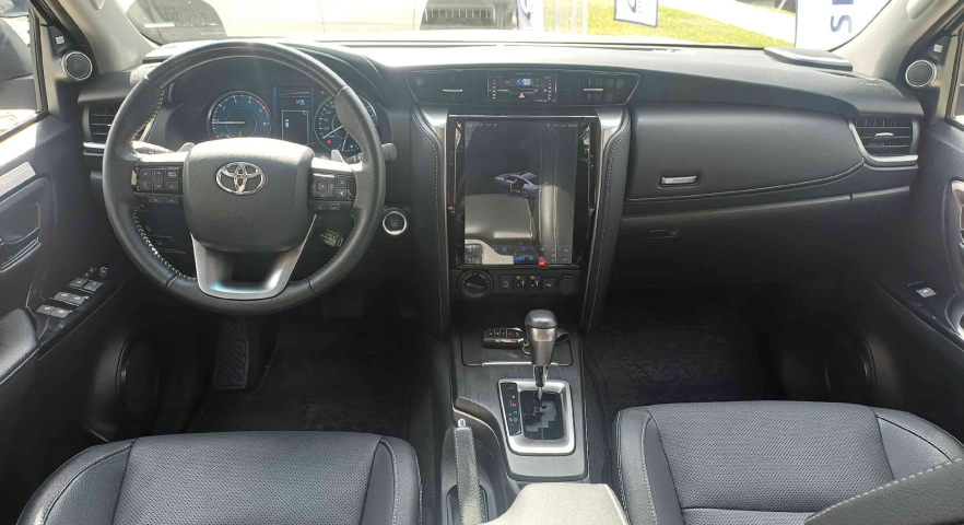 toyota hilux sw4 2.8 d-4d turbo diesel srx platinum 7l 4x4 automatico 4p 202413