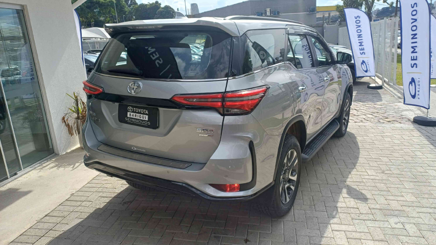 toyota hilux sw4 2.8 d-4d turbo diesel srx platinum 7l 4x4 automatico 4p 20244