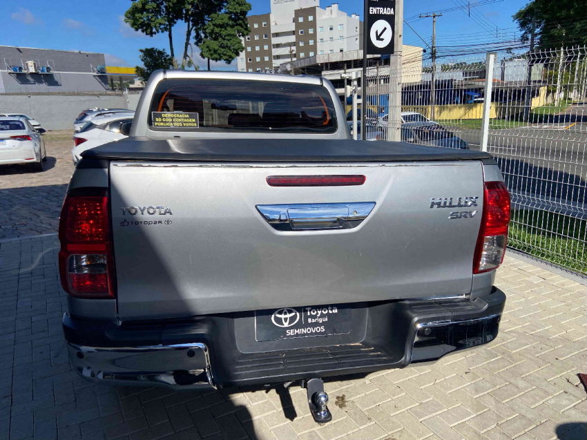 toyota hilux 2.8 d-4d turbo diesel cd srv 4x4 automatico 4p 20224