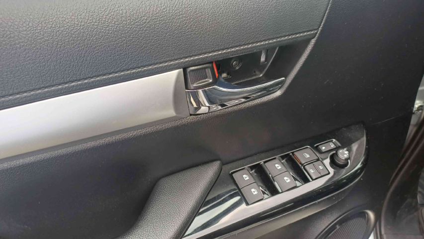 toyota hilux 2.8 d-4d turbo diesel cd srx plus 4x4 automatico 4p 202422