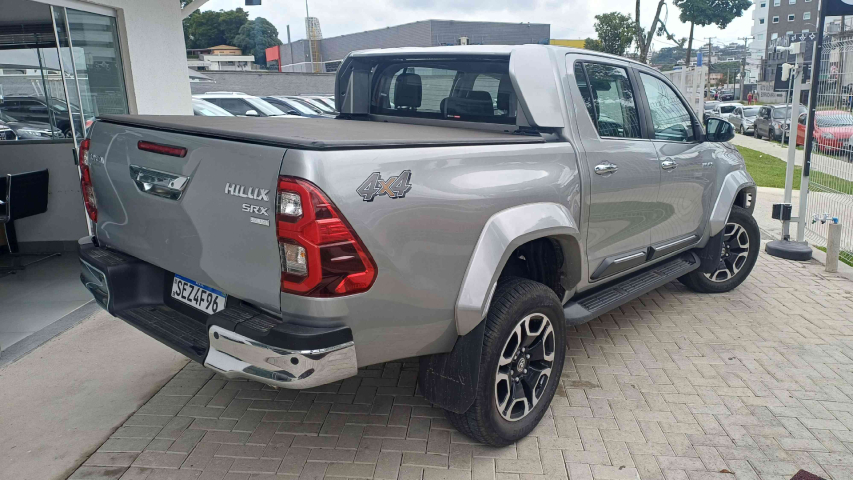 toyota hilux 2.8 d-4d turbo diesel cd srx plus 4x4 automatico 4p 202419