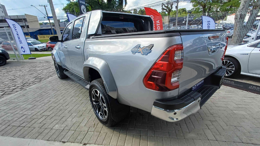 toyota hilux 2.8 d-4d turbo diesel cd srx plus 4x4 automatico 4p 20245