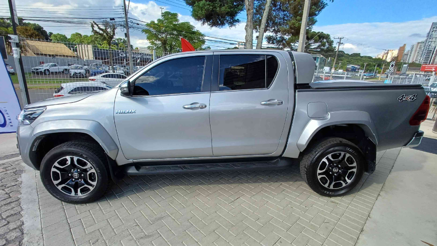 toyota hilux 2.8 d-4d turbo diesel cd srx plus 4x4 automatico 4p 20246