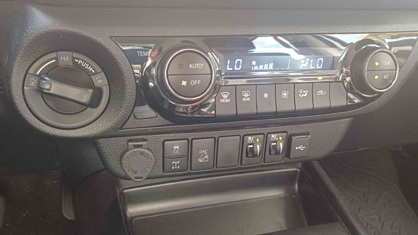 toyota hilux 2.8 d-4d turbo diesel cd srx plus 4x4 automatico 4p 202412