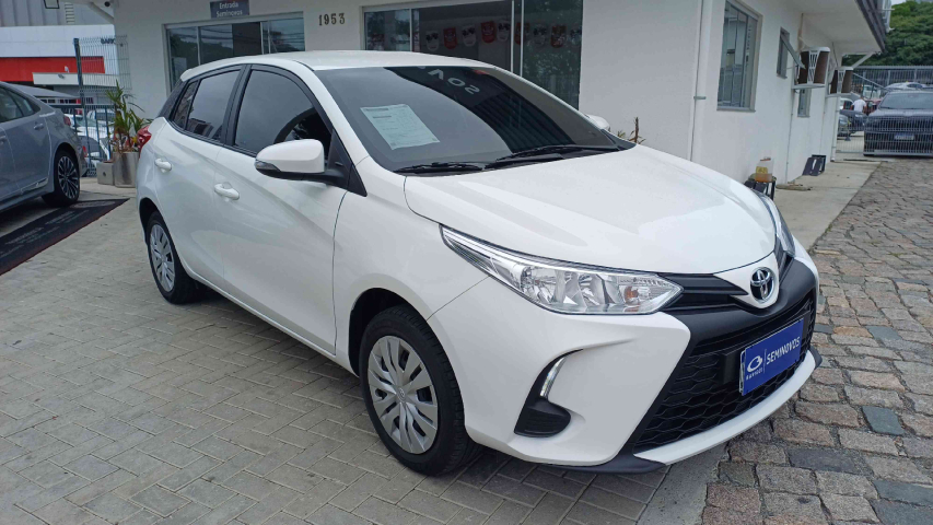 toyota yaris 1.5 16v flex xl multidrive 4p automatico 20232