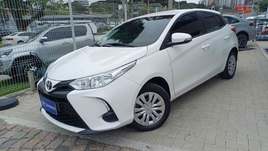 toyota yaris 1.5 16v flex xl multidrive 4p automatico 2023