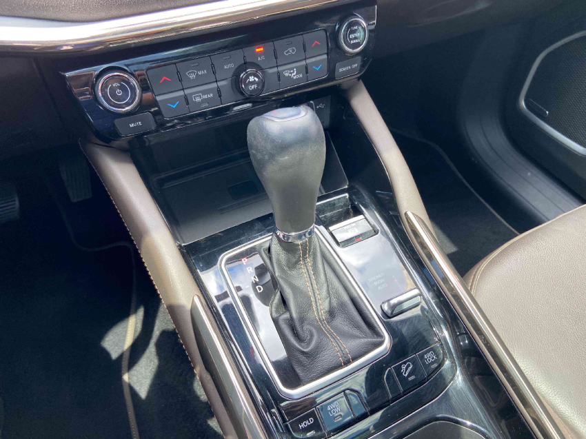 jeep commander 2.0 td380 turbo diesel overland at9 4p automatico 202315