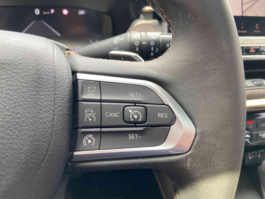 jeep commander 2.0 td380 turbo diesel overland at9 4p automatico 202319