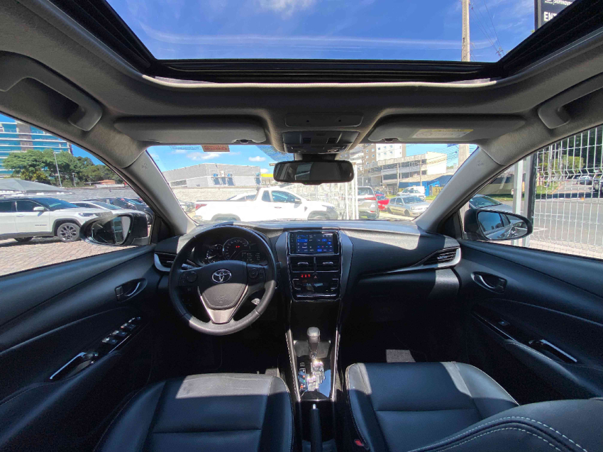 toyota yaris sedan xls 1.5 cvt flex automatico 2023/238