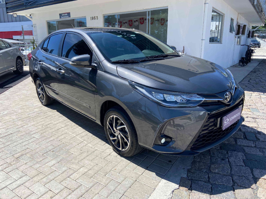 toyota yaris sedan xls 1.5 cvt flex automatico 2023/232