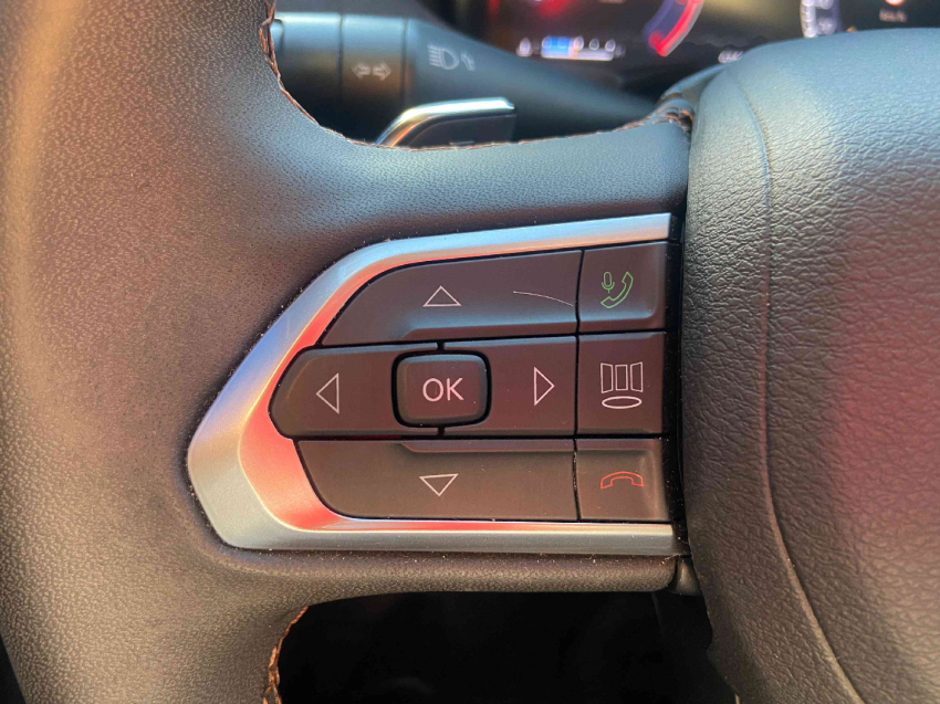 jeep commander 2.0 td380 turbo diesel overland at9 4p automatico 202215