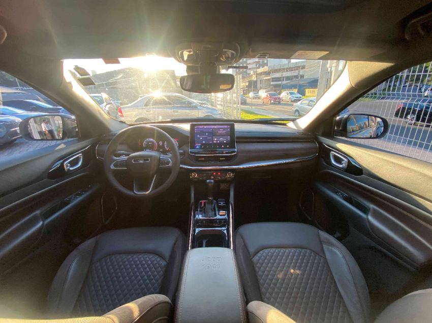 jeep commander 2.0 td380 turbo diesel overland at9 4p automatico 20228