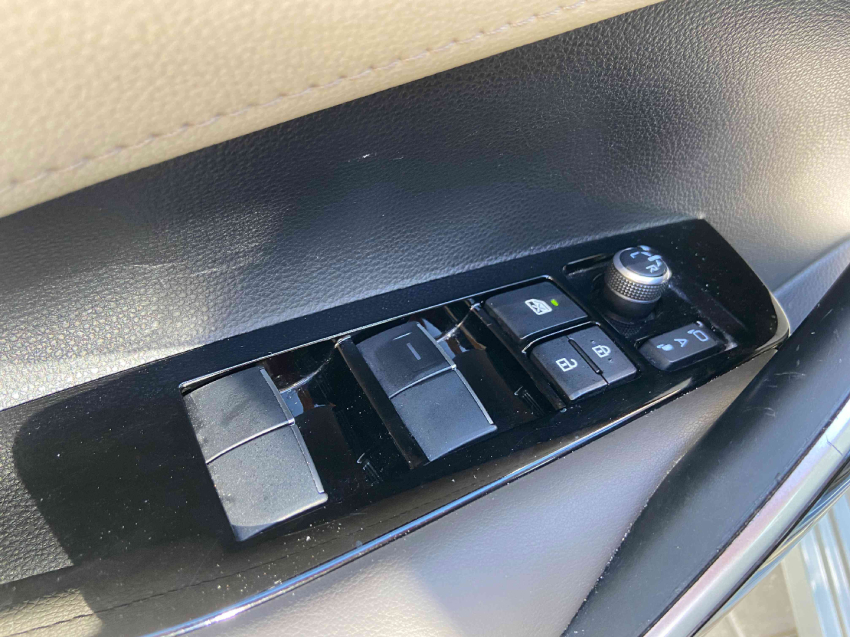 toyota corolla 1.8 vvt-i hybrid flex altis premium cvt 4p automatico 202010