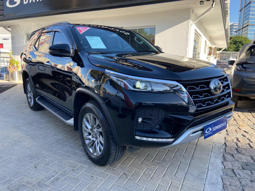 toyota hilux sw4 2.8 d-4d turbo diesel srx 4x4 automatico 4p 20212