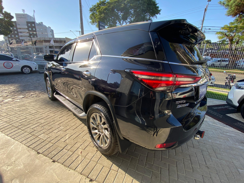 toyota hilux sw4 2.8 d-4d turbo diesel srx 4x4 automatico 4p 20214