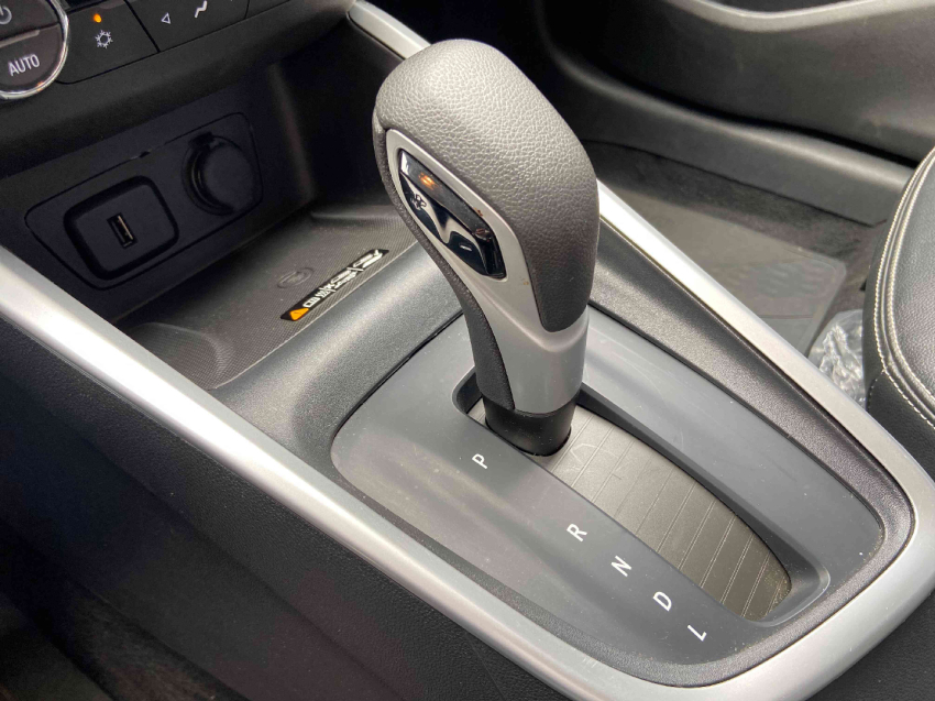 chevrolet onix 1.0 turbo flex plus premier automatico 4p 202512