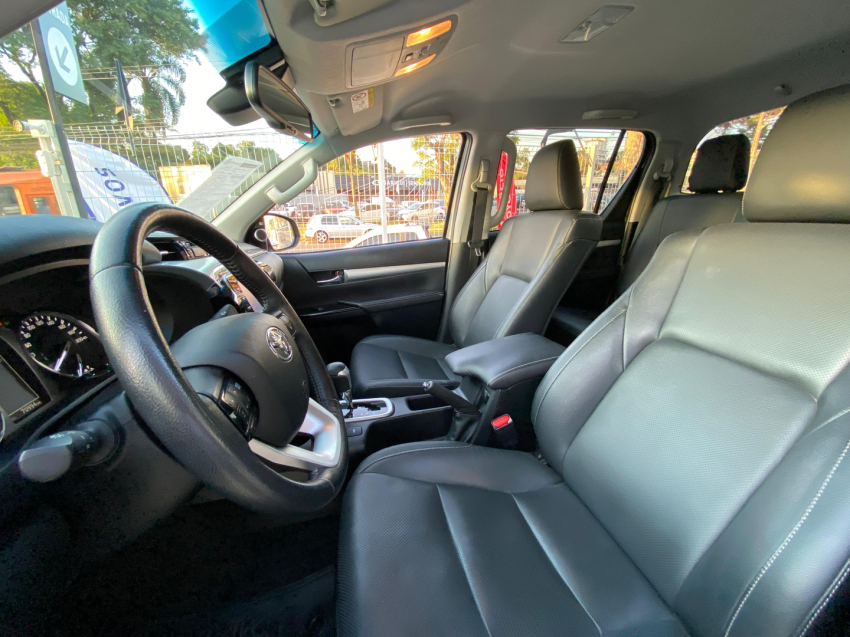 toyota hilux 2.8 d-4d turbo diesel cd srx limited 4x4 automatico 4p 202315