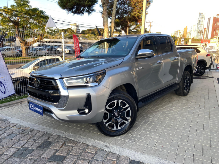 toyota hilux 2.8 d-4d turbo diesel cd srx limited 4x4 automatico 4p 2023