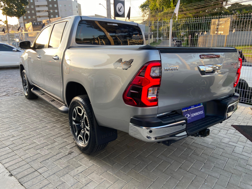 toyota hilux 2.8 d-4d turbo diesel cd srx limited 4x4 automatico 4p 20234